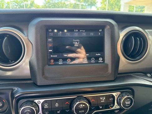 Used 2021 Jeep Wrangler Unlimited Sport AWD/4WD image 18