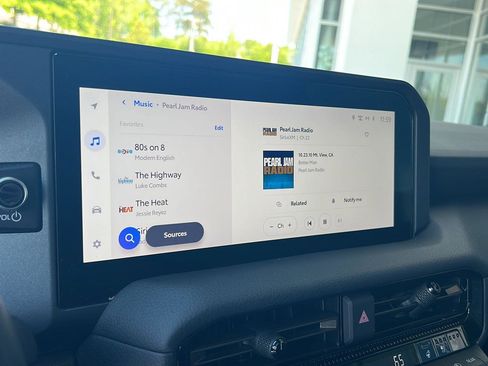 Used 2024 Toyota Land Cruiser image 23