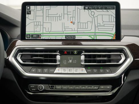 Used 2025 BMW X4 xDrive30i w/ Premium Package image 14