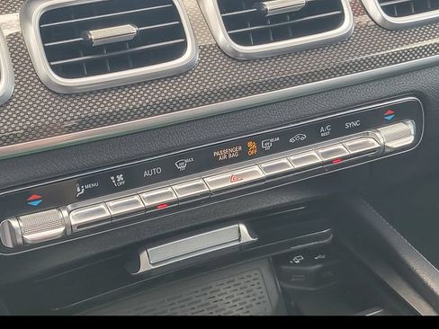 Used 2021 Mercedes-Benz GLE 450 4MATIC image 23