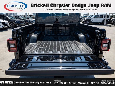New 2026 Jeep Gladiator Sport AWD/4WD image 9