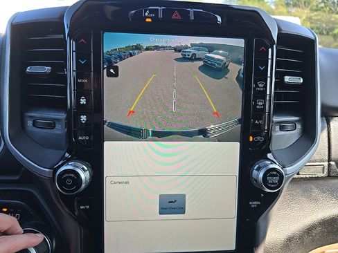 Certified 2022 RAM 1500 Big Horn image 28