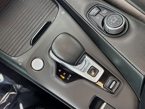 Used 2019 INFINITI QX50 Essential w/ Premium Heat Package image 17