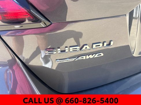 Used 2024 Subaru Outback Premium AWD/4WD image 11
