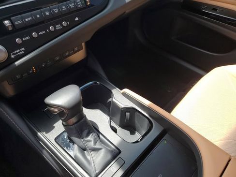 Used 2025 Lexus ES 350 Ultra Luxury w/ Accessory Package (Z1) FWD image 20
