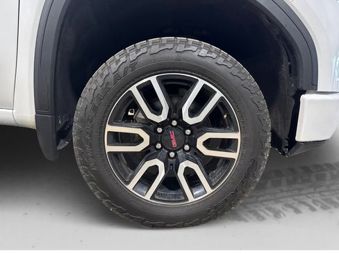 Used 2022 GMC Sierra 1500 AT4 w/ AT4 Premium Package image 58