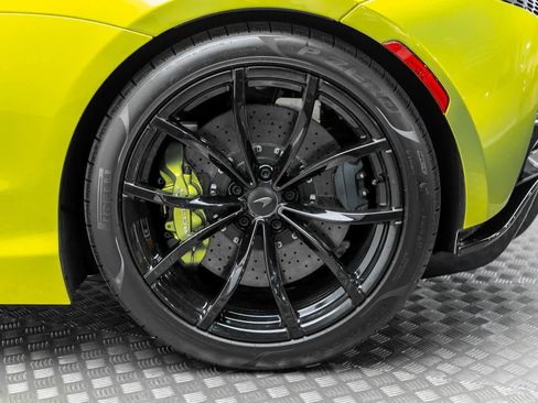 Used 2025 McLaren Artura Spider image 39