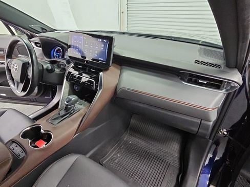 Used 2021 Toyota Venza Limited AWD/4WD image 41