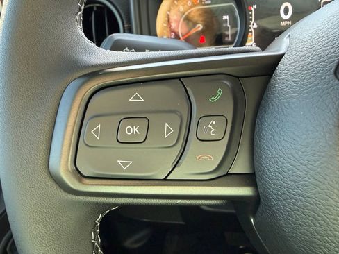 New 2025 Jeep Gladiator Mojave w/ Convenience Group image 16