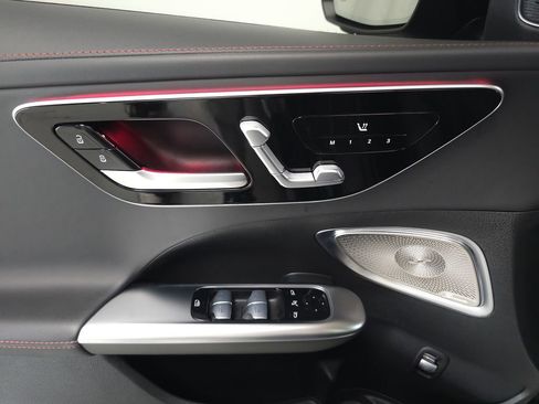 Used 2024 Mercedes-Benz C 43 AMG 4MATIC Sedan image 6