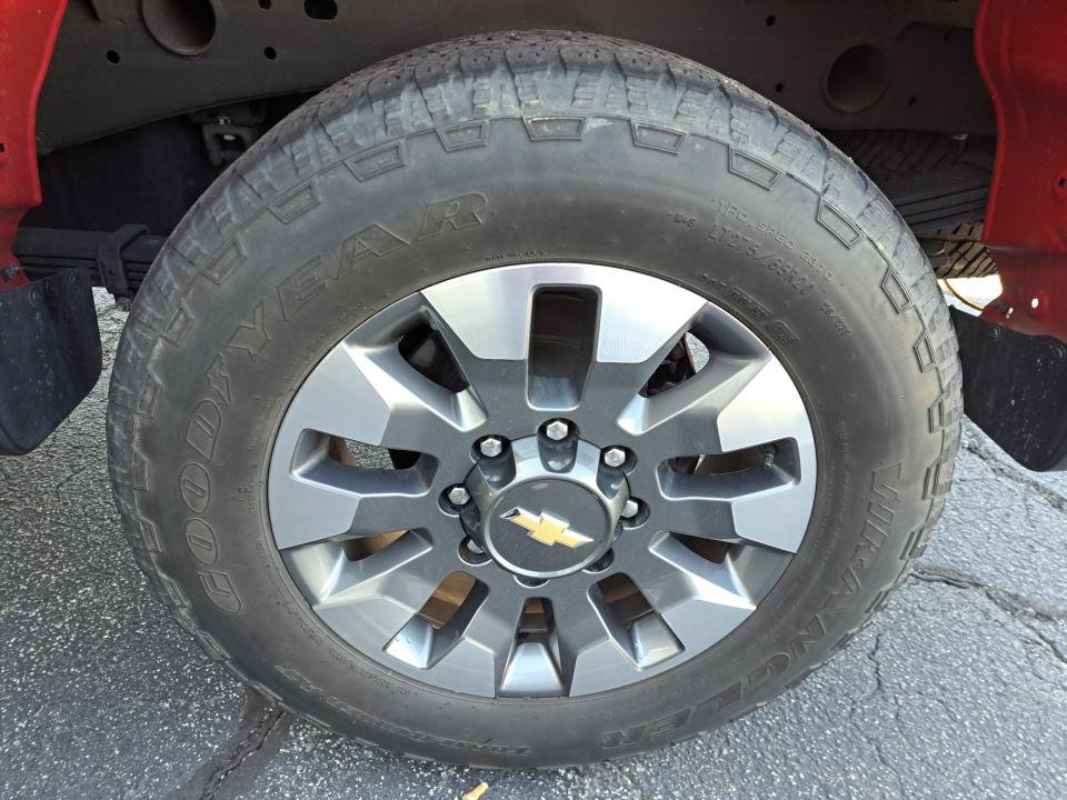 Used 2024 Chevrolet Silverado 2500 Custom w/ Custom Value Package AWD/4WD image 20