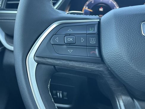 New 2025 Jeep Grand Cherokee L Limited image 14