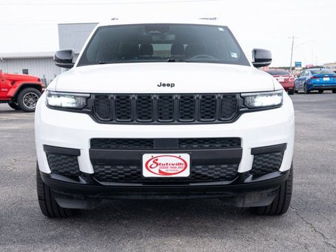 Certified 2023 Jeep Grand Cherokee L Laredo image 8