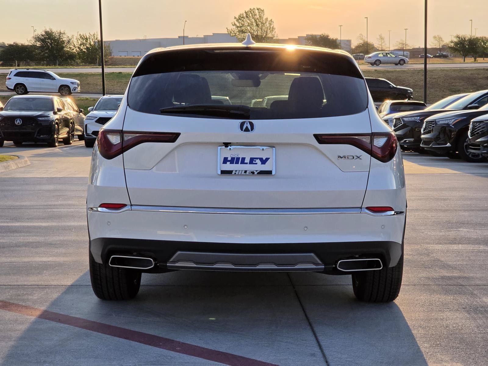 Used 2026 Acura MDX w/ Technology Package FWD image 4