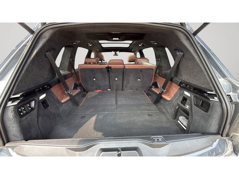 Used 2022 BMW X7 M50i w/ Dynamic Handling Package AWD/4WD image 21