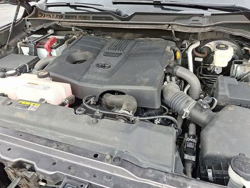 Used 2022 Toyota Tundra SR5 w/ TRD Off-Road Premium Package image 28