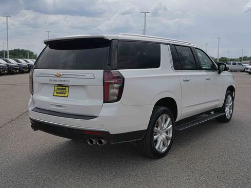 Used 2021 Chevrolet Suburban High Country AWD/4WD image 6