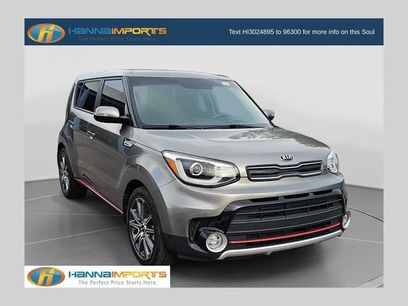 Used 2018 Kia Soul ! w/ Tech Package
