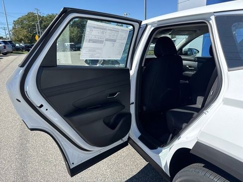 New 2025 Hyundai Tucson SE image 41