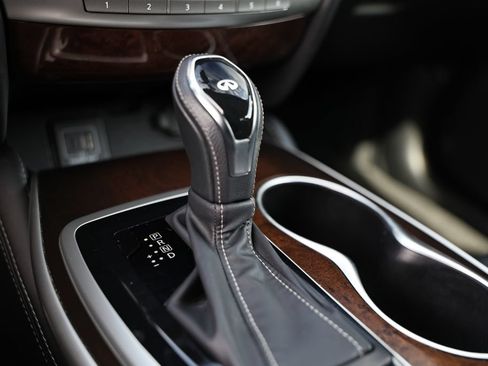 Used 2019 INFINITI QX60 Luxe w/ Sensory Package AWD/4WD image 40