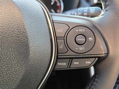 Used 2024 Toyota RAV4 XLE Premium image 23