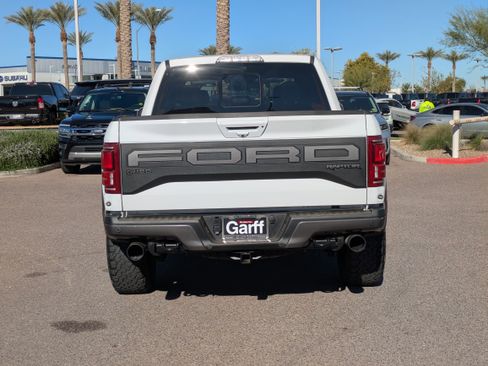 Used 2019 Ford F150 Raptor w/ Equipment Group 802A Luxury image 4