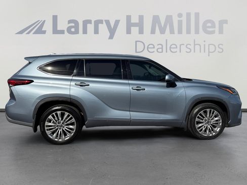 Used 2022 Toyota Highlander Platinum image 6