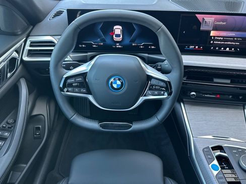 Used 2025 BMW i4 eDrive40 image 18