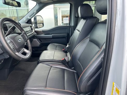 Used 2025 Ford F350 Lariat w/ Camper Package image 9