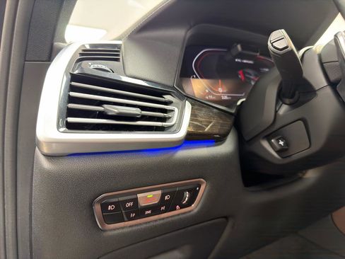 Used 2021 BMW X5 M50i AWD/4WD image 16