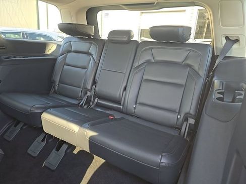 Used 2025 Lincoln Navigator Reserve AWD/4WD image 12