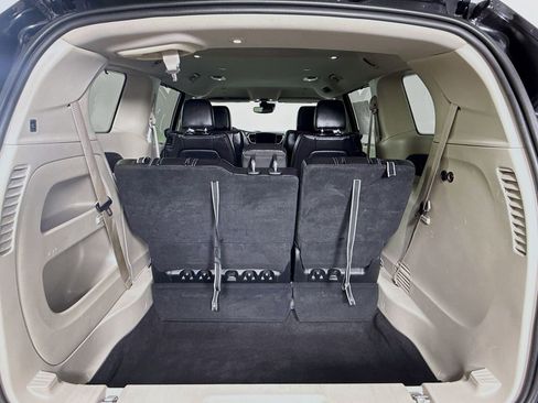 Used 2022 Chrysler Pacifica Touring-L image 25