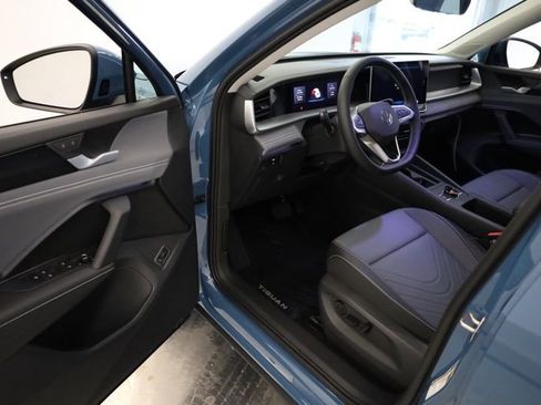 New 2026 Volkswagen Tiguan SE AWD/4WD image 9