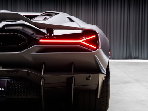 Used 2024 Lamborghini Revuelto AWD/4WD image 46