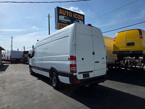 Used 2016 Mercedes-Benz Sprinter 3500 image 2