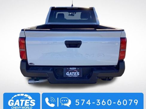 Used 2024 Toyota Tacoma SR image 7