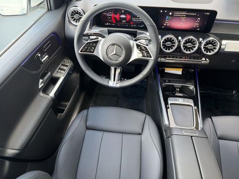 New 2026 Mercedes-Benz GLB 250 4MATIC image 27