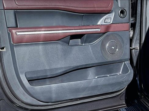 Certified 2024 Ford Expedition Limited image 20