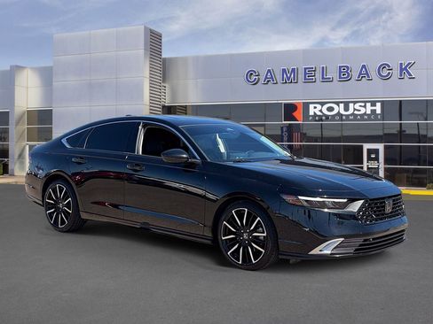 Used 2024 Honda Accord Touring image 8