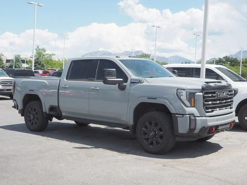 Used 2024 GMC Sierra 2500 AT4 w/ AT4 Premium Plus Package AWD/4WD image 1