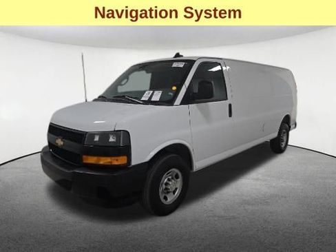 Used 2025 Chevrolet Express 3500 Extended w/ Driver Convenience Package image 4