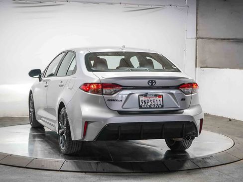 Certified 2024 Toyota Corolla SE w/ SE Premium Package image 4