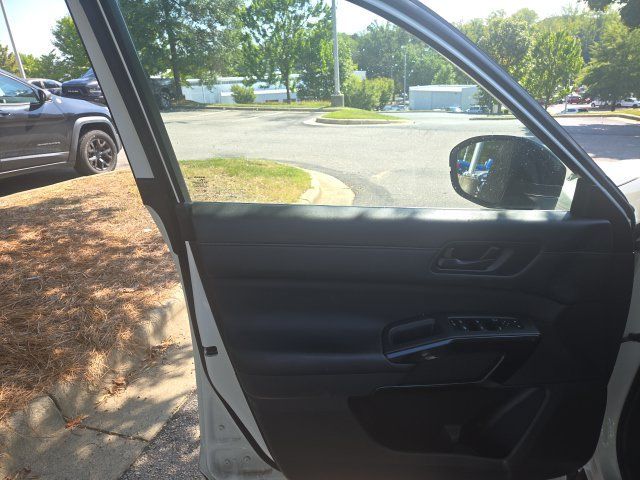 Certified 2024 Nissan Pathfinder S AWD/4WD image 13
