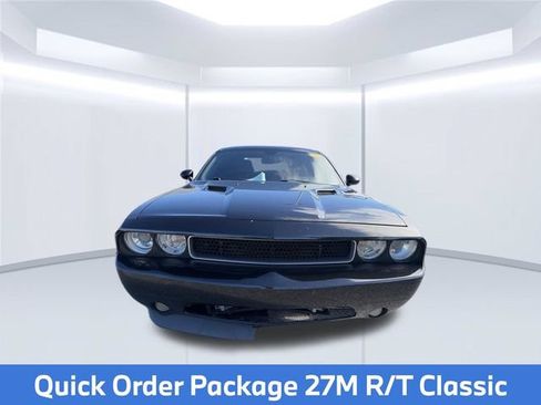 Used 2014 Dodge Challenger R/T RWD image 2