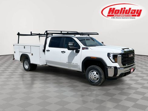 New 2026 GMC Sierra 3500 Pro w/ Convenience Package AWD/4WD image 1