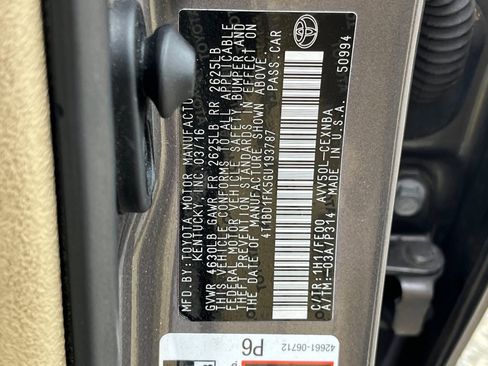 Used 2016 Toyota Camry LE image 10