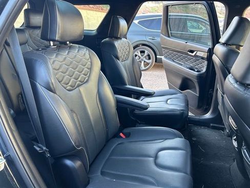 Used 2021 Hyundai Palisade Calligraphy image 13