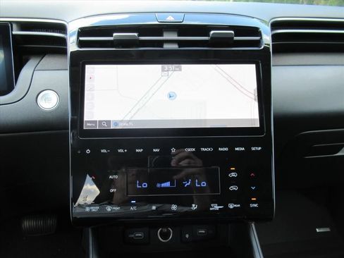Used 2024 Hyundai Tucson Limited AWD/4WD image 26