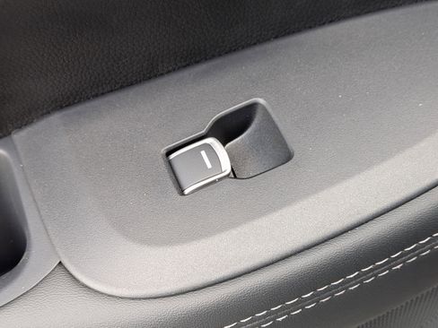 New 2026 Honda HR-V EX-L image 27