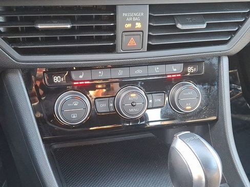 Used 2019 Volkswagen Jetta GLI Autobahn image 16